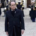 Hollande recuerda a Francia que se perseguirá a los autores de la masacre.