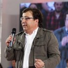 Fernández Vara ya reconoció públicamente haber militado en AP.