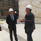 El Delegado del Gobierno en la Comunidad Valenciana (en el centro) durante la visita a las obras