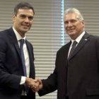 Pedro Sánchez, que este jueves viaja a Cuba, con el presidente cubano, Miguel Díaz Canel, en la ONU.