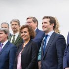 Casado junto a los miembros de su candidatura a las europeas.