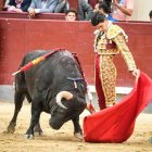 Pablo aguado, natural con la mano muy baja