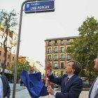 José Luis Martínez Almeida inaugura la Plazuela Lina Morgan.