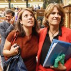 Adriana Lastra, este miércoles, escenificando el cierre de filas del PSOE con la ministra Delgado.