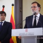 Rajoy y Puigdemont escenifican la unidad de las instituciones y fuerzas políticas.