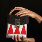 Manicura y bolso a juego: el matchy matchy de la temporada