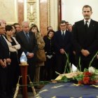 Imagen de la capilla ardiente de Manuel Marín, con Felipe VI a la cabeza.