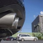 Volkswagen, Daimler y BMW, acusados de experimentar con humanos y monos