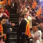 Puigdemont, rodeado de fieles, en un mitin en septiembre