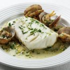 Lomo de skrei con almejas