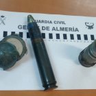 Varios de los artefactos requisados por la Guardia Civil en Almería.