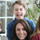 La foto "manipulada" de Kate Middleton con sus hijos terminó de disparar los rumores.