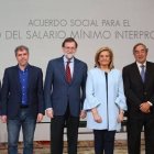 Sindicatos, patronales y Gobierno, en la firma del pacto por el SMI