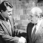 Mas, a los 30 años, saludando a su gran mentor, Jordi Pujol