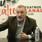 Arturo Pérez Reverte, autor de 'El pintor de batallas' (2006), llevada este 2017 al teatro