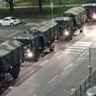 Convoyes militares italianos recogiendo féretros este jueves en Lombardía.