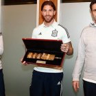 Sergio Ramos recibió el pasado año el Brazalete de Oro por parte de la Federación.