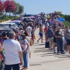 Más de mil personas a la vez han coincidido en la cola del vacunódromo alicantino, a pleno sol y con más de 30º de temperatura