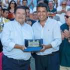 Mazón participa en el homenaje al cirujano de la Plaza de Toros de Alicante