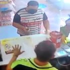 'Pillado' por atracar a punta de navaja dos veces la misma tienda