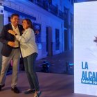 Carlos Mazón, candidato del PP a la Generalitat, y María José Catalá, candidata del PP en el Ayuntamiento de Valencia, en el cena de inicio de campaña - ESdiario CV