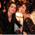 Timothée Chalamet y Kylie Jenner en los Globos de Oro 2024