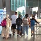 Pasajeros procedentes de Marruecos en el Aeropuerto de Valencia