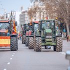 Varios tractores durante una nueva jornada de protestas de agricultores y ganaderos, a 17 de marzo de 2024, en Madrid (España). Unión de Uniones ha convocado una tractorada de agricultores y ganaderos para pedir mejoras en el sector, entre ellas exigir ayudas para afrontar las sequías que sufre el campo, además de protestar contra las políticas europeas y su falta de rentabilidad. Durante la manifestación, que ha tenido lugar desde el Ministerio de Transición Ecológica hasta el de Agricultura, se ha hecho entrega de una donación de aceite de oliva a Mensajeros de la Paz. Han convocado para participar en la marcha a más de 1.500 tractores y 10.000 trabajadores.
17 MARZO 2024;PROTESTA;AGRICULTORES;GANADEROS;TRACTORADA;MARCHA;SEQUÍAS
Gabriel Luengas / Europa Press
(Foto de ARCHIVO)
17/3/2024