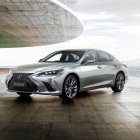 Lexus ES F-Sport