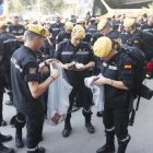 Efectivos de la Unidad Militar de Emergencias, a su llegada a Chile.