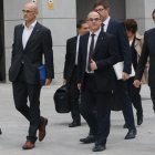 Parte de los consellers de Puigdemont, en la Audiencia Nacional el juves, horas antes de ingresar en prisión