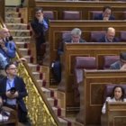 Rivera dirigiéndose a los diputados del PSOE durante el debate.