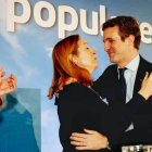 Casado en Galicia, con Ana Pastor y Fátima Báñez