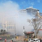 La Plaza del Ayuntamiento se ha llenado de gente en este domingo