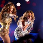 Shakira y Jennifer López en la SuperBowl.