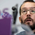 El portavoz de Podemos, Pablo Echenique, ya señala a periodistas