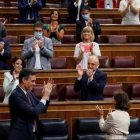 Sánchez, este miércoles, agasajado por sus diputados.