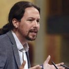 Iglesias durante aquella comparecencia de Rajoy.