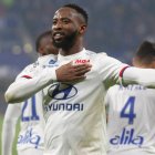 Moussa Dembele, con la camiseta del Olympique Lyonnais.