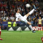 Bale marcó, de chilena, un impresionante gol en la final de la Champions ante el Liverpool.