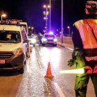 Uno de los puntos de control nocturno que instala la Policía Local de Alicante