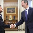 Pablo Casado y Felipe VI, durante una reunión en Zarzuela.