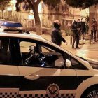 La Policía Local de Alicante efectua labores de vigilancia para evitar que se incumpla la normativa covid