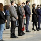 La corporación municipal de Alicante durante el minuto de silencio en memoria de las víctimas / FOTO: Ernesto Caparrós