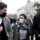 El portavoz de ERC en el Congreso, Gabriel Rufián, con los diputados de Bildu, Mertxe Aizpurua y Oskar Matute