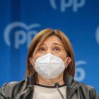 Isabel Bonig, emocionada, en la rueda de prensa de su despedida