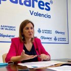 La portavoz del PP en el Ayuntamiento de València, María José Catalá, en la rueda de prensa.