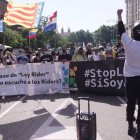 Los manifestantes con los que no quiso reunirse Yolanda Díaz.