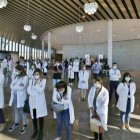 Manifestación de trabajadores del Departamento de Salud de La Ribera