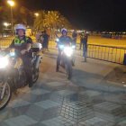 Agentes de la Policía Local de Alicante durante el dispositivo de fin de semana